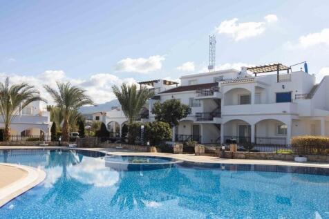 3-bedroom ground floor apartment &#43; communal pools &#43; indoor pool &#43; furnished &#43; air cons &#43; white goods &#43; private beach &#43; gym &#43; spa &#43; restaurant Image 9999 1