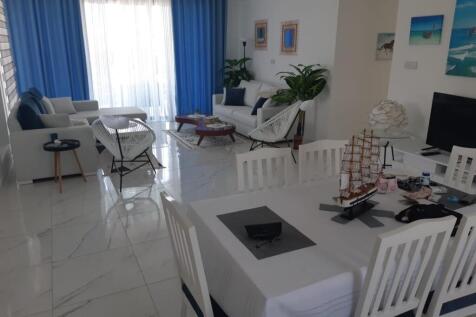 Luxury 3 Bed Bungalow on Boutique Development with clear Sea View Image 9999 22