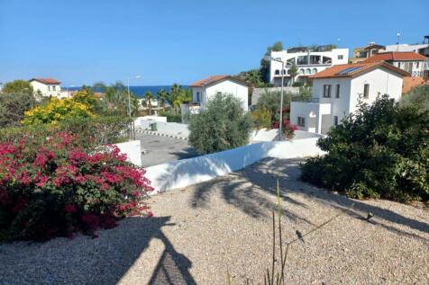 Stunning 4-Bedroom Sea View Villa with Luxurious Amenities and Beach Access Image 87 4