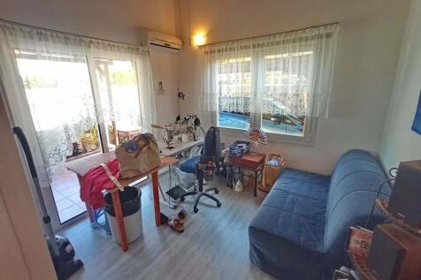 4 bedroom villa &#43; 8m x 4m swimming pool &#43; air conditioning &#43; under floor heating &#43; sauna &#43; Title deeds in the owner?s name VAT paid Image 9999 23
