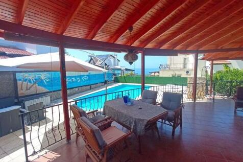 4 bedroom villa &#43; 8m x 4m swimming pool &#43; air conditioning &#43; under floor heating &#43; sauna &#43; Title deeds in the owner?s name VAT paid Image 9999 26