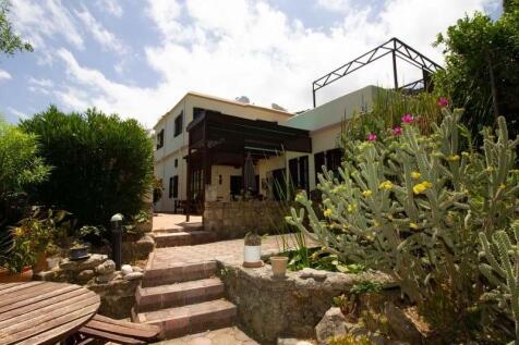 3 bedroom traditional villa &#43; central heating &#43; air conditioning &#43; amazing sea views &amp; mountain views &#43; Title deed in the owner?s name VAT paid Image 9999 2