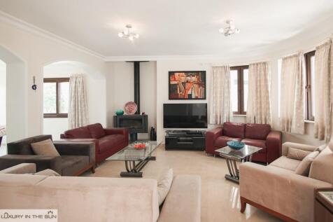 Amazing 3/5 Bedroom Fully Furnished Villa with Large Plot and Elevated Views Image 9999 18
