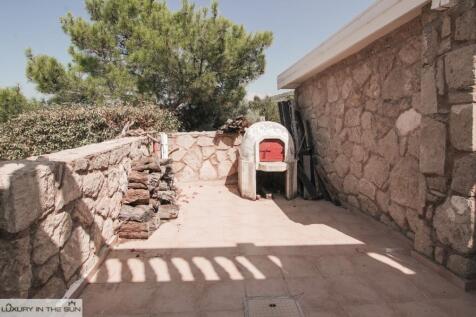Amazing 3/5 Bedroom Fully Furnished Villa with Large Plot and Elevated Views Image 9999 13