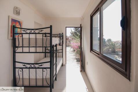 Amazing 3/5 Bedroom Fully Furnished Villa with Large Plot and Elevated Views Image 9999 24