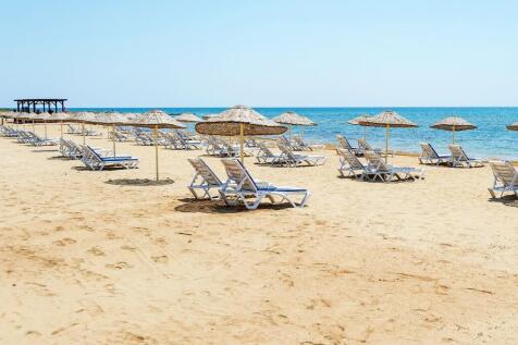 Sea View 1 Bedroom Apartment Fully Furnished with Private Beaches and Facilities onsite Image 9999 16