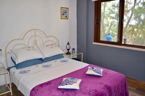 Luxurious 3-Bedroom Apartment in Kucuk Erenkoy with Modern Amenities and Stunning Outdoor Spaces Image 9999 17
