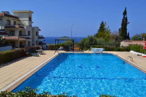 Luxurious 3-Bedroom Apartment in Kucuk Erenkoy with Modern Amenities and Stunning Outdoor Spaces Image 9999 2