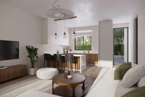 Stunning 3 Bedroom Apartment with the tranquility of nature Image 9999 7