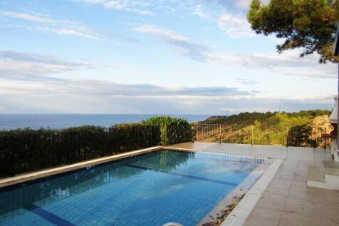 Beautiful Private Villa with Pool and Elevated Sea Views Image 87 5