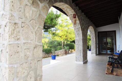 Beautiful Private Villa with Pool and Elevated Sea Views Image 9999 19