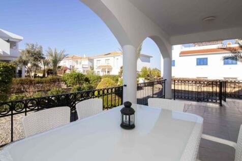 3-bedroom ground floor apartment &#43; communal pools &#43; indoor pool &#43; furnished &#43; air cons &#43; white goods &#43; private beach &#43; gym &#43; spa &#43; restaurant Image 9999 14