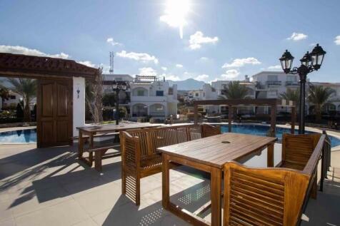 3-bedroom ground floor apartment &#43; communal pools &#43; indoor pool &#43; furnished &#43; air cons &#43; white goods &#43; private beach &#43; gym &#43; spa &#43; restaurant Image 9999 20