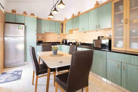 3 bedroom resale bungalow &#43; private pool &#43; roof terrace &#43; fully furnished &#43; central heating &#43;  Turkish Title Deed Image 9999 7