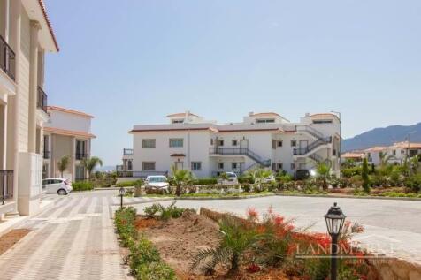 2-bedroom ground floor apartment &#43; fully furnished &#43; communal pools &#43; restaurant &#43; SPA centre &#43; supermarket &#43; pharmacy &#43; walking distance to the beach  Image 9999 20