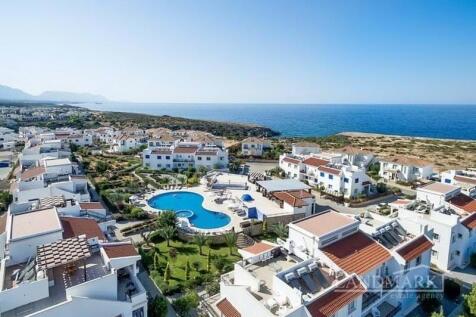 2-bedroom ground floor apartment &#43; fully furnished &#43; communal pools &#43; restaurant &#43; SPA centre &#43; supermarket &#43; pharmacy &#43; walking distance to the beach  Image 9999 28