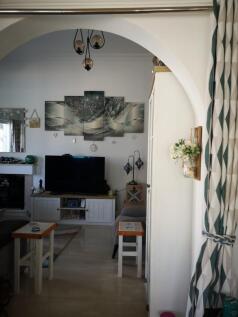 4 bedroom seaside villa with pool and sea views in excellent condition Image 9999 11