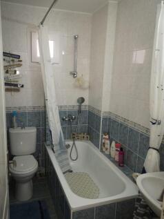 4 bedroom seaside villa with pool and sea views in excellent condition Image 9999 18