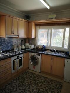 4 bedroom seaside villa with pool and sea views in excellent condition Image 9999 5
