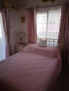 4 bedroom seaside villa with pool and sea views in excellent condition Image 9999 21