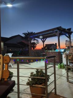 4 bedroom seaside villa with pool and sea views in excellent condition Image 9999 4