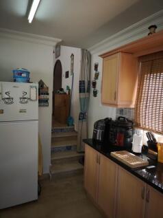 4 bedroom seaside villa with pool and sea views in excellent condition Image 9999 12