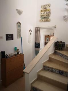 4 bedroom seaside villa with pool and sea views in excellent condition Image 9999 7