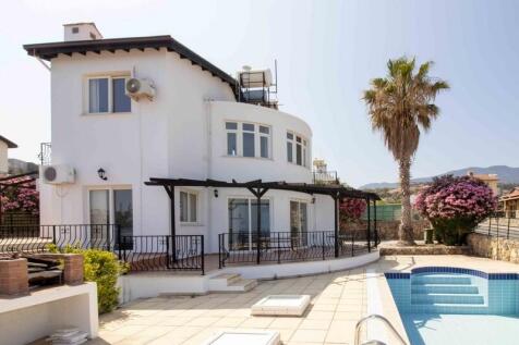 4 bedroom villa &#43; 8m x 4m swimming pool &#43; furnished &#43; air conditioning &#43; sea views &#43; Title deeds in the owner?s name VAT paid Image 9999 4