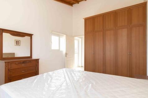 4 bedroom villa &#43; 8m x 4m swimming pool &#43; furnished &#43; air conditioning &#43; sea views &#43; Title deeds in the owner?s name VAT paid Image 9999 27