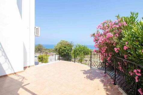4 bedroom villa &#43; 8m x 4m swimming pool &#43; furnished &#43; air conditioning &#43; sea views &#43; Title deeds in the owner?s name VAT paid Image 9999 18
