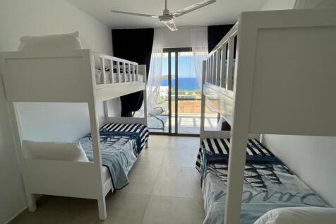 Outsanding 3 Bedroom Custom Penthouse Fully Furnished with Sea &amp; Mountain Views Image 9999 17