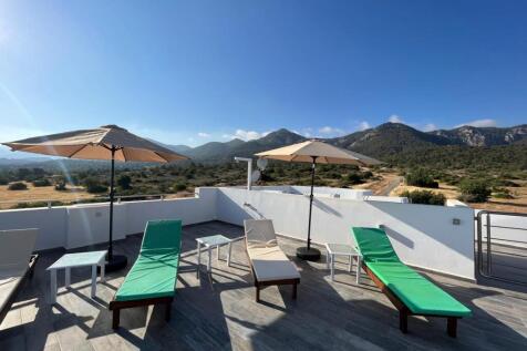 Outsanding 3 Bedroom Custom Penthouse Fully Furnished with Sea &amp; Mountain Views Image 9999 3