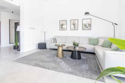 4-bedroom luxury resale villa &#43; fully furnished &#43; swimming pool &#43; VRF system &#43; Photovoltaic solar system &#43; close to a municipal park Image 9999 9