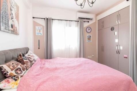 Beautiful 2 bedroom resale bungalow &#43; fully furnished &#43; roof terrace &#43; fully renovated &#43; communal swimming pool &#43; Title deed in the owner?s name VAT paid Image 9999 10