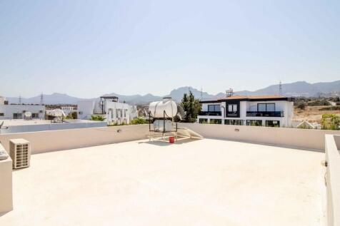 Beautiful 2 bedroom resale bungalow &#43; fully furnished &#43; roof terrace &#43; fully renovated &#43; communal swimming pool &#43; Title deed in the owner?s name VAT paid Image 9999 16