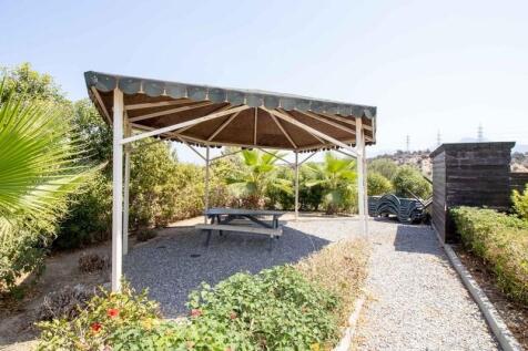 Beautiful 2 bedroom resale bungalow &#43; fully furnished &#43; roof terrace &#43; fully renovated &#43; communal swimming pool &#43; Title deed in the owner?s name VAT paid Image 9999 21