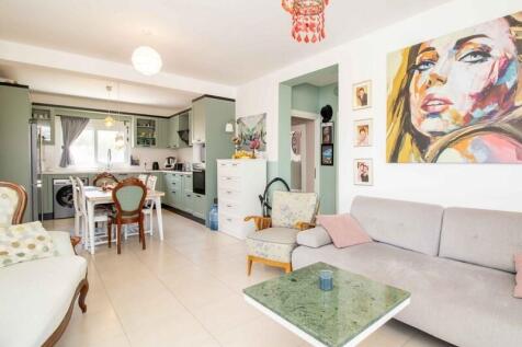 Beautiful 2 bedroom resale bungalow &#43; fully furnished &#43; roof terrace &#43; fully renovated &#43; communal swimming pool &#43; Title deed in the owner?s name VAT paid Image 9999 5