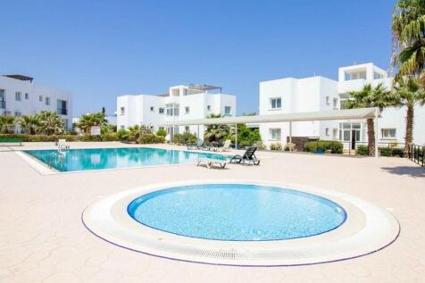 Beautiful 2 bedroom resale bungalow &#43; fully furnished &#43; roof terrace &#43; fully renovated &#43; communal swimming pool &#43; Title deed in the owner?s name VAT paid Image 9999 24
