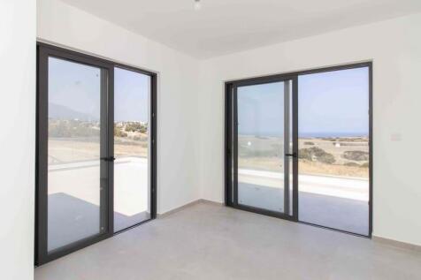 Brand new 3 bedroom contemporary designed resale villa &#43; located on top of a beautiful sandy beach &#43; sea views Image 9999 20