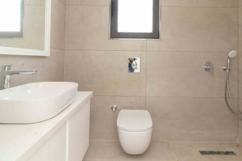 Brand new 3 bedroom contemporary designed resale villa &#43; located on top of a beautiful sandy beach &#43; sea views Image 9999 18