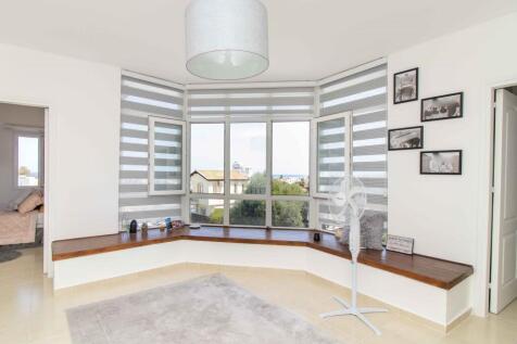 Coastal 3 bedroom resale villa &#43; furnished &#43; air conditioning &#43; sea views &#43; ready to move in!  Image 9999 18
