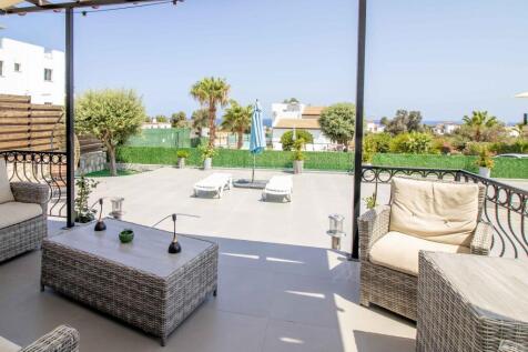 Coastal 3 bedroom resale villa &#43; furnished &#43; air conditioning &#43; sea views &#43; ready to move in!  Image 9999 3