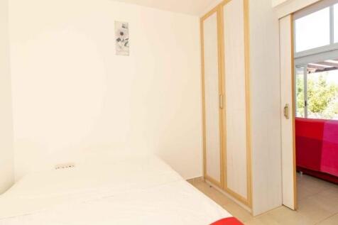 2 bedroom resale garden loft apartment &#43; communal pools &#43; furnished &#43; gym &#43; spa &amp; wellness facilities  Image 9999 8