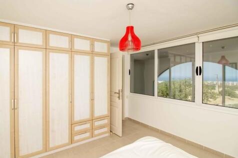 2 bedroom resale garden loft apartment &#43; communal pools &#43; furnished &#43; gym &#43; spa &amp; wellness facilities  Image 9999 14