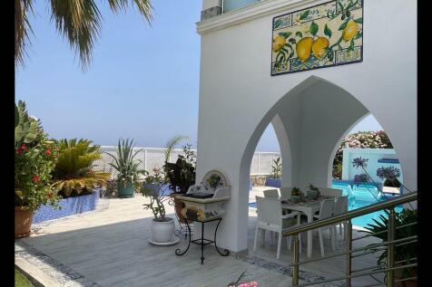 Beautiful 4 Bedroom Seaview Key Ready Resale Villa in Esentepe Image 73 4