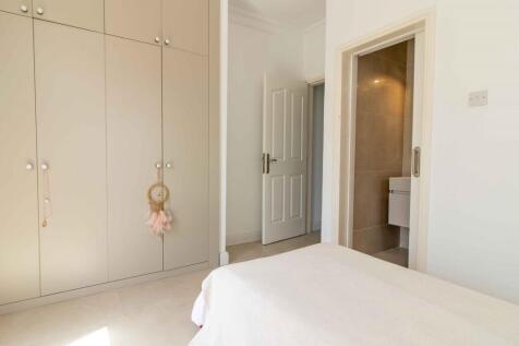 3-bedroom resale villa &#43; recently renovated &#43; renovated new pool &#43;  sea &amp; mountain views Image 9999 25