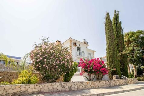 3-bedroom resale villa &#43; recently renovated &#43; renovated new pool &#43;  sea &amp; mountain views Image 9999 26