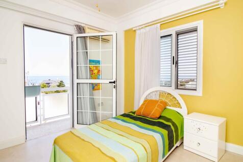 3-bedroom resale villa &#43; recently renovated &#43; renovated new pool &#43;  sea &amp; mountain views Image 9999 15