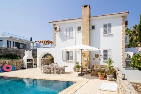 3-bedroom resale villa &#43; recently renovated &#43; renovated new pool &#43;  sea &amp; mountain views Image 9999 2