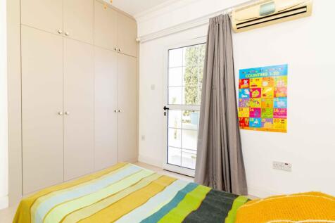 3-bedroom resale villa &#43; recently renovated &#43; renovated new pool &#43;  sea &amp; mountain views Image 9999 18